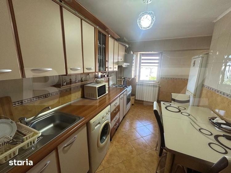 Apartament cu 3 camere decomandat în Micro 11