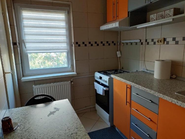 Garsonieră decomandată, mobilată în Dristor