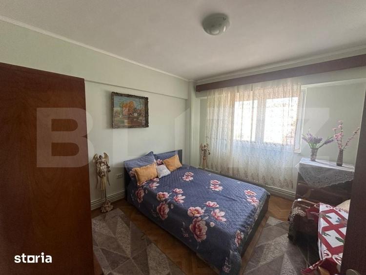 Apartament cu 4 camere decomandat în Micro 16