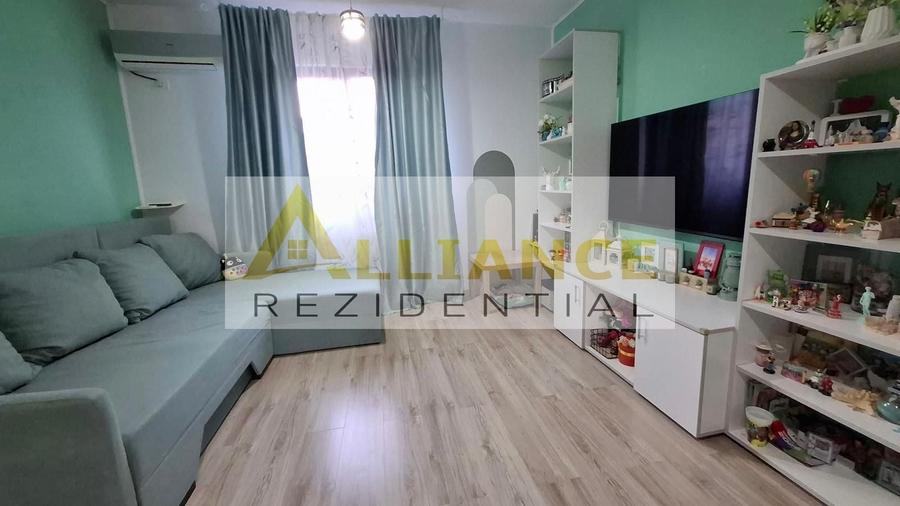 Apartament cu 2 camere decomandat, mobilat în Central