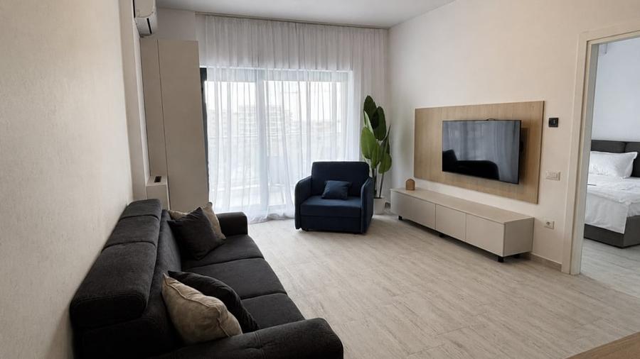 Apartament cu 2 camere, mobilat în Mamaia