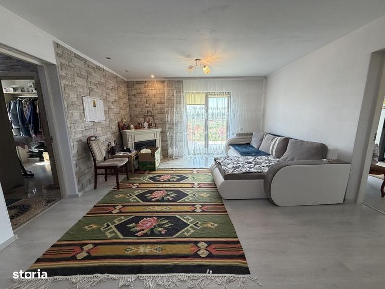 Casă cu 4 camere cu Teren 1175 Mp în Central