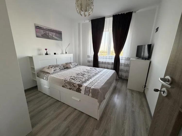 Apartament cu 2 camere decomandat, mobilat în Păcii