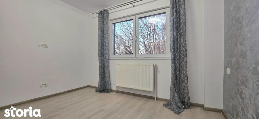 Apartament cu 4 camere decomandat în Poarta 6