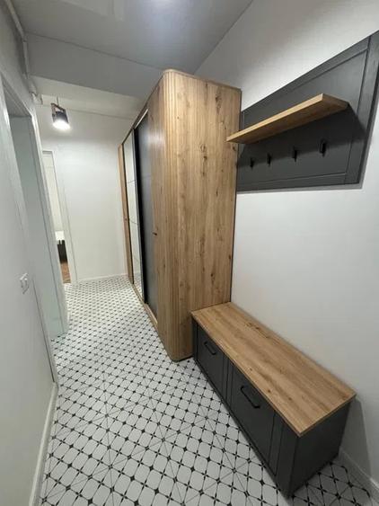 Apartament cu 2 camere decomandat, mobilat în Universitate