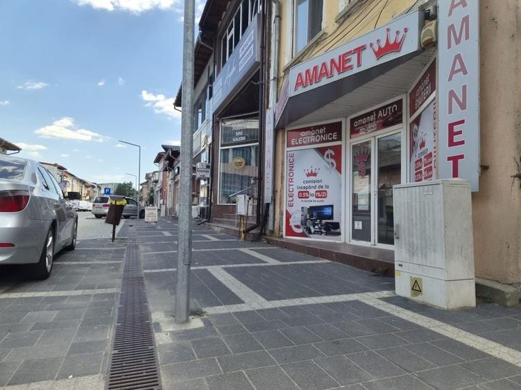Spațiu comercial, de 52 mp, în Central