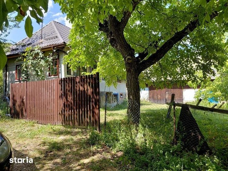 Casă cu 2 camere cu Teren 80 Mp în Poieni