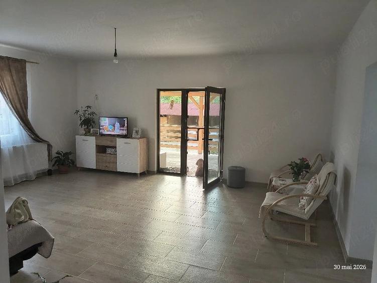 Casă cu 3 camere cu Teren 1000 Mp în Buciumi