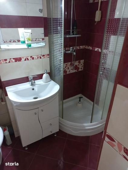 Buna ziua dau accest apartament cu o camera in chirie - 11