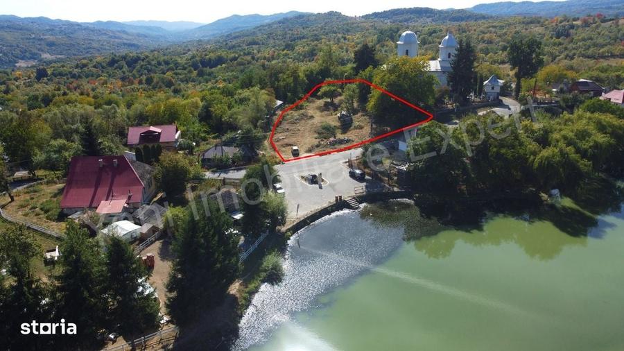 Spațiu comercial, în Nucșoara