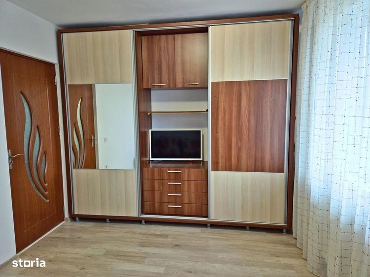 Apartament cu 2 camere semidecomandat în Traian