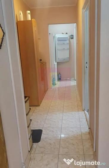 Apartament cu 3 camere decomandat în Morarilor