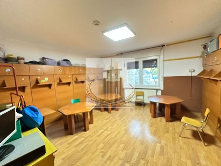 Casă individuală cu 12 camere cu Canalizare în Complex Studențesc