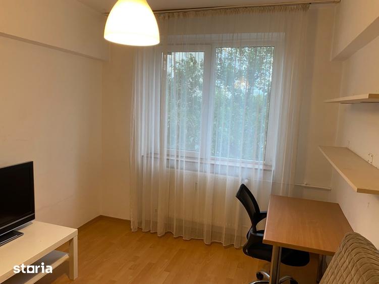 Apartament cu 3 camere decomandat, mobilat în Tineretului