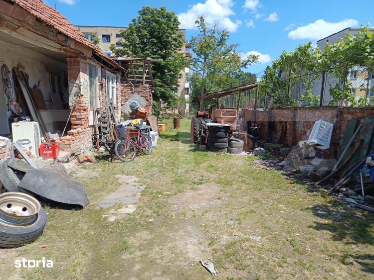 Casă cu 3 camere cu Teren 428 Mp în Central