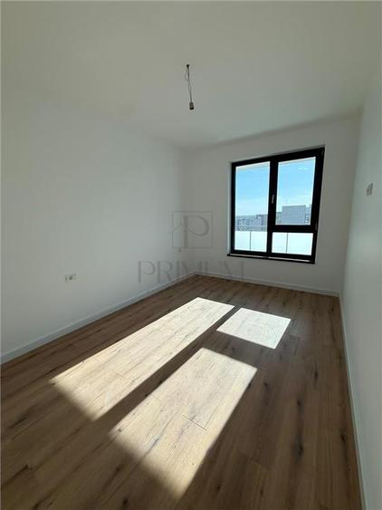 Apartament cu 3 camere decomandat în Torontalului