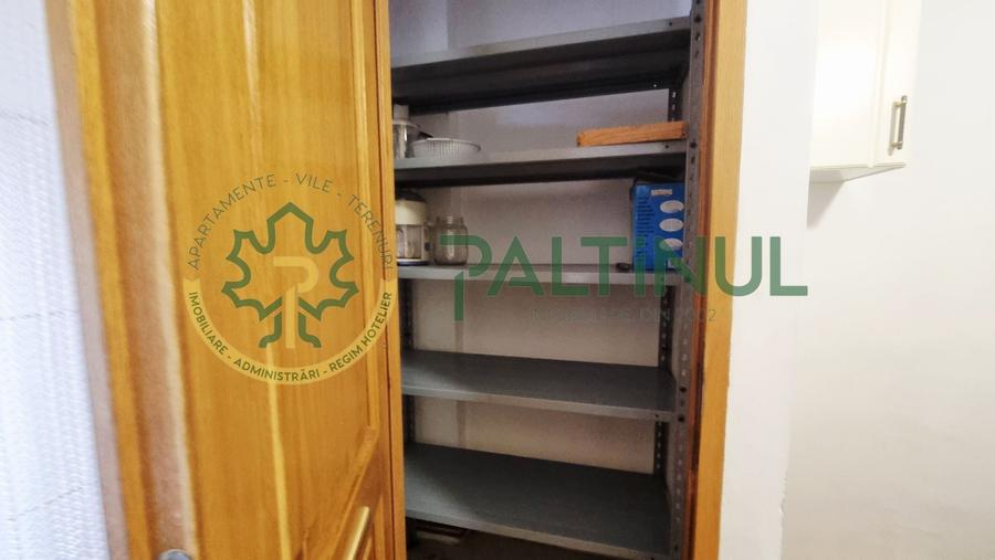 Apartament cu 4 camere decomandat, mobilat în Central