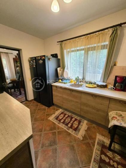 Casă individuală cu 5 camere cu Piscina în Valea Lupului