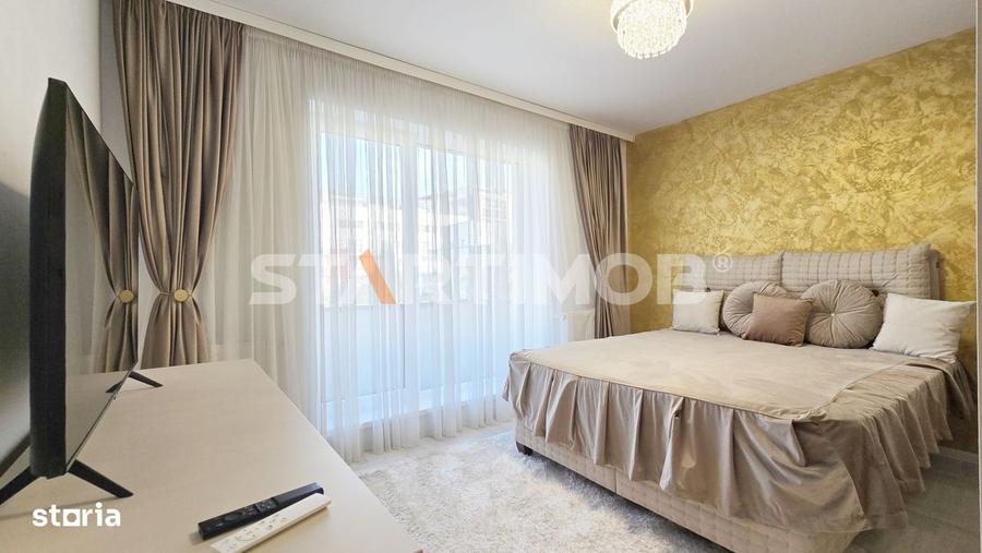 Apartament cu 3 camere decomandat în Tractorul