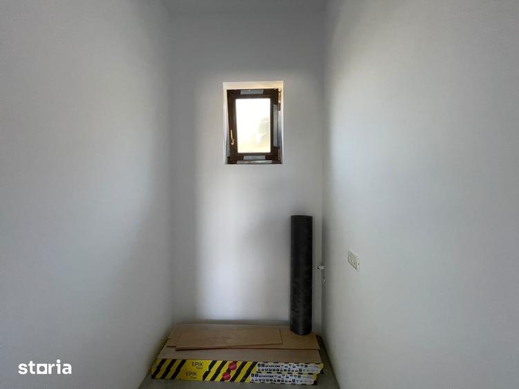 Casă cu 4 camere cu Teren 325 Mp în Moșnița Nouă