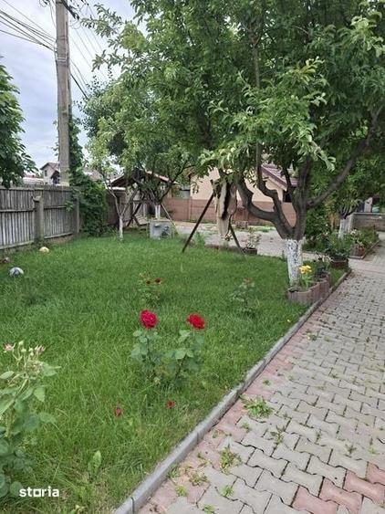 Casă cu 4 camere cu Teren 200 Mp în Central