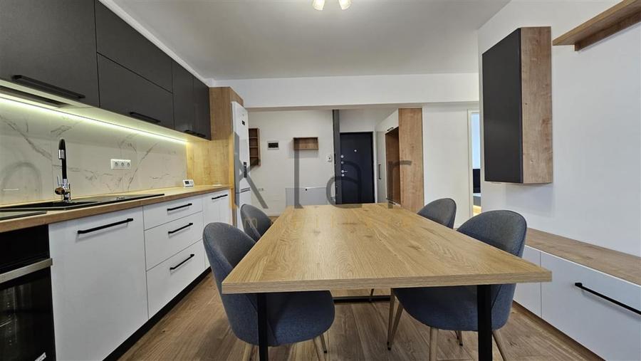 Apartament cu 3 camere semidecomandat, mobilat în Baciu