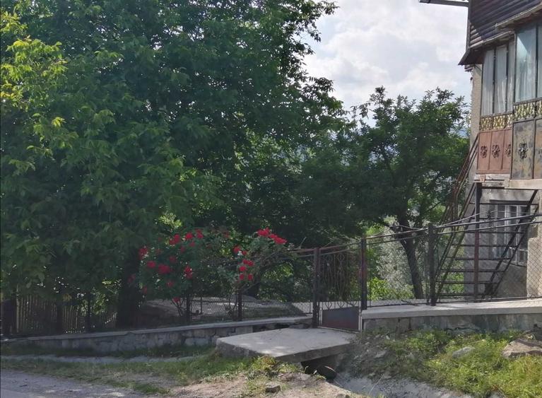 Casă cu 4 camere în Secăria