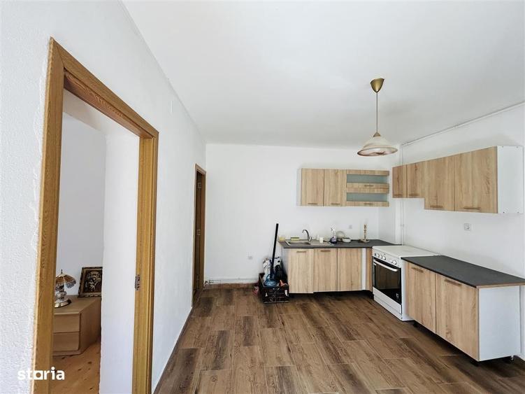 Casă cu 4 camere cu Teren 626 Mp în Central