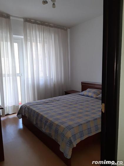 Apartament cu 3 camere decomandat în Complex Studențesc