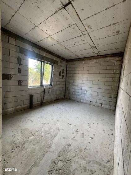 Casă cu 4 camere cu Teren 200 Mp în Central