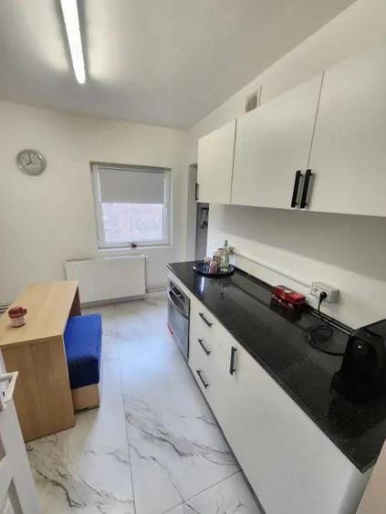 Apartament cu 3 camere decomandat, mobilat în Steaua