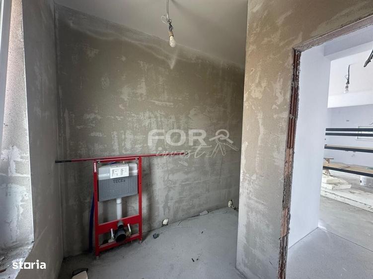 Casă cu 4 camere în Alparea