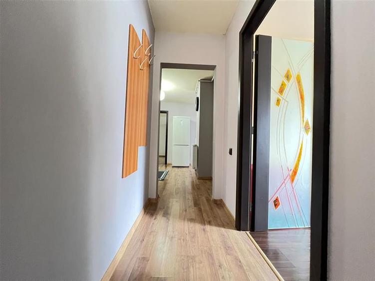 Apartament cu 3 camere decomandat, mobilat în Astra