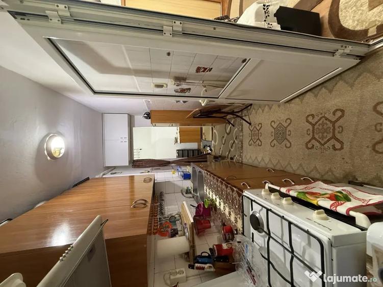 Garsonieră decomandată în Central