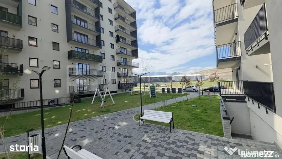 Apartament cu 3 camere decomandat în Sud