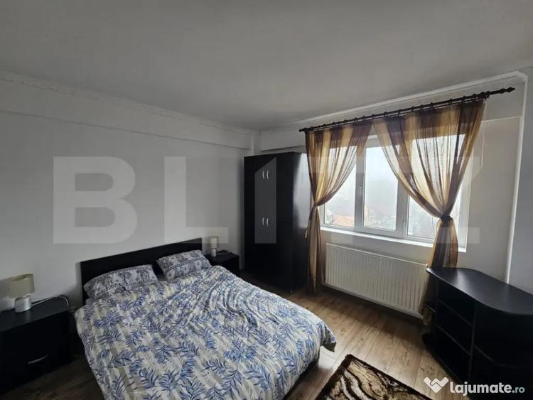 Apartament cu 3 camere decomandat, mobilat în Craiovița Nouă