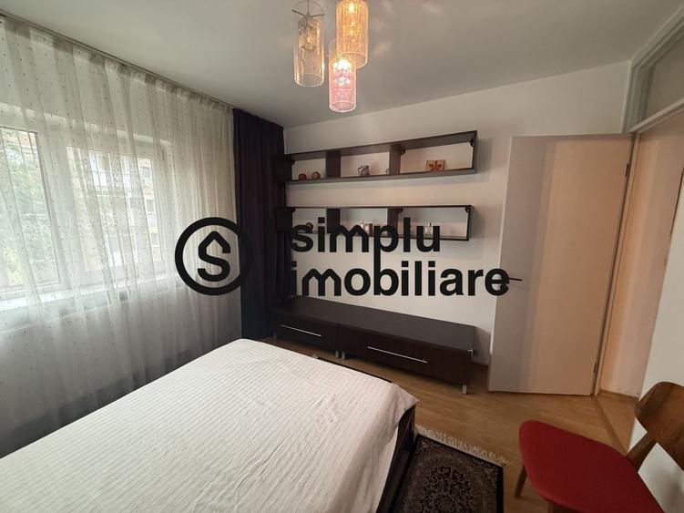 Apartament cu 3 camere decomandat, mobilat în Lăpuș