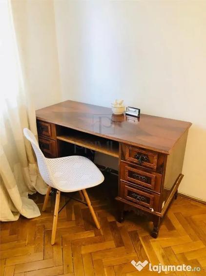 Apartament cu 4 camere decomandat în Central