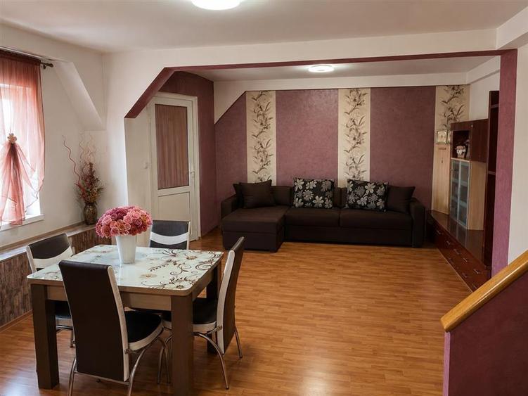 Apartament cu 3 camere semidecomandat în Cedonia
