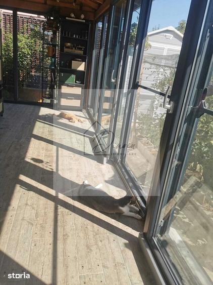 Casă cu 5 camere cu Teren 390 Mp în Vadu Anei