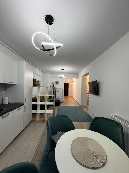Apartament cu 2 camere semidecomandat în Păcii