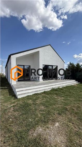 Casă individuală cu 4 camere cu Teren 483 Mp în Poșta Câlnău
