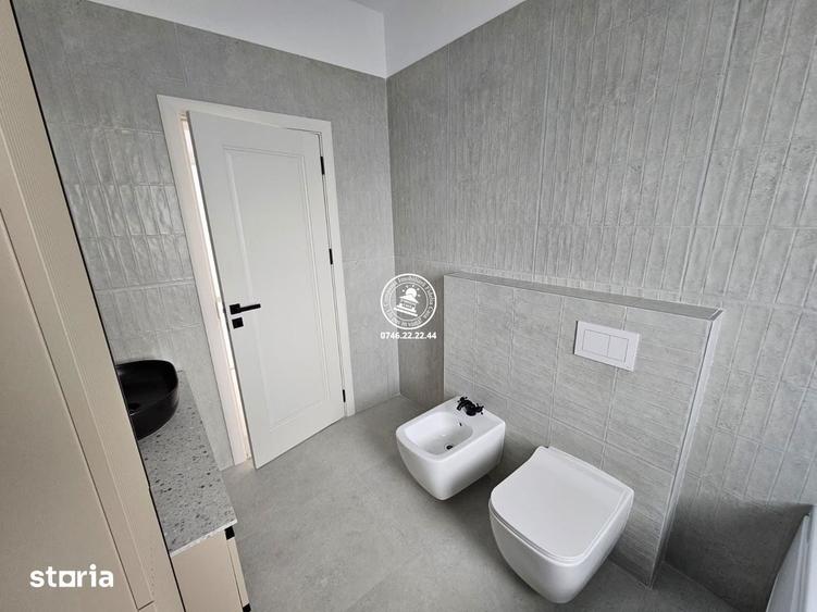 Casă cu 5 camere cu Teren 560 Mp în Rediu
