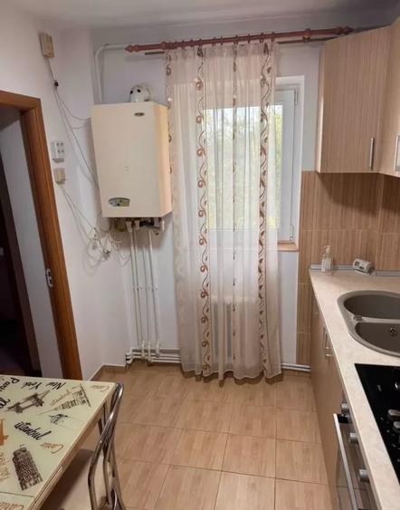 Apartament cu 2 camere, mobilat în Nicolina