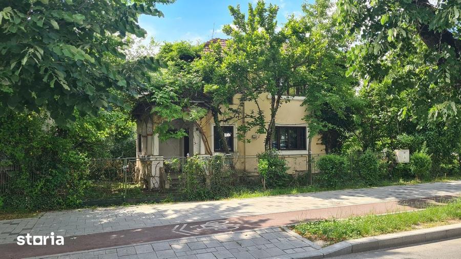 Spațiu comercial, de 40 mp, în Central