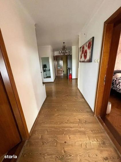 Casă cu 7 camere cu Teren 770 Mp în Dărăști-Ilfov