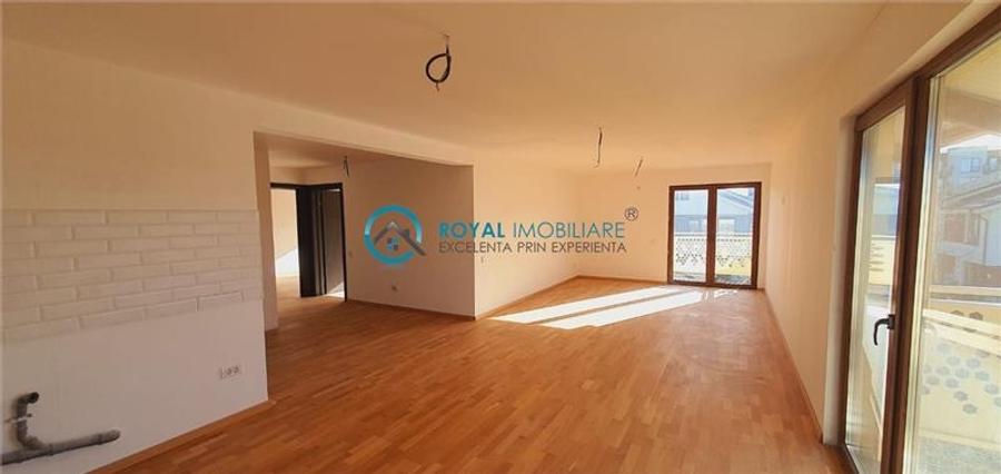 Apartament cu 3 camere decomandat în Albert