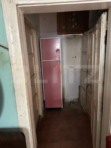 Casă individuală cu 2 camere cu Canalizare în Central