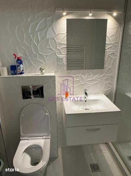 Garsonieră decomandată în Central
