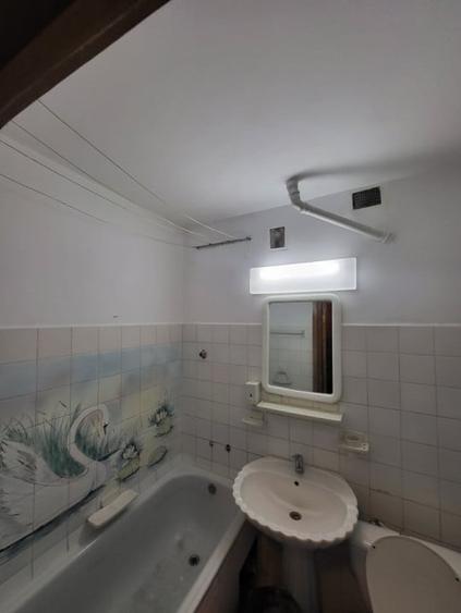 Apartament cu 2 camere decomandat, mobilat în Narcisa